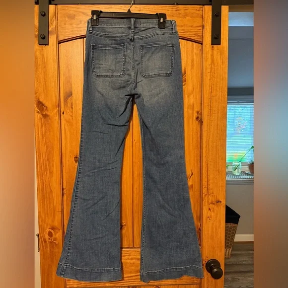 Abercrombie & Fitch Classic Blue Flared Women Jeans - Picture 6 of 6